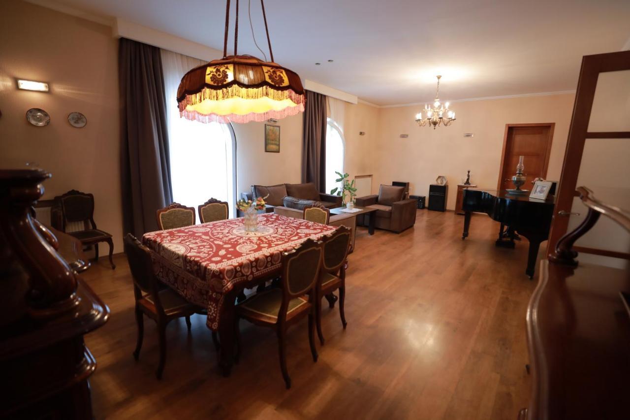 Apartment At 12 Baratashvili Street Tbilisi Zewnętrze zdjęcie
