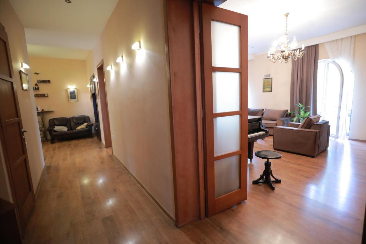 Apartment At 12 Baratashvili Street Tbilisi Zewnętrze zdjęcie
