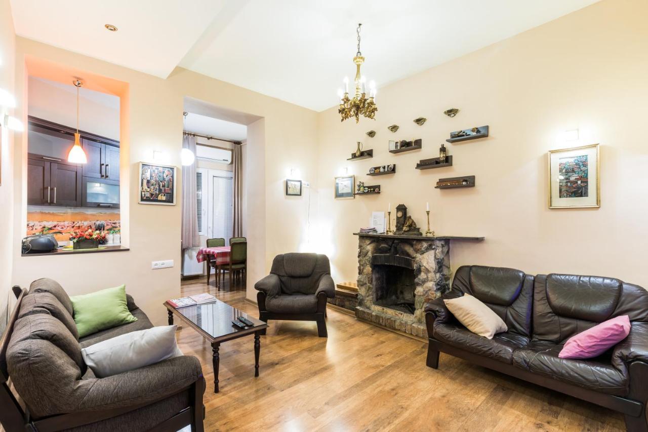 Apartment At 12 Baratashvili Street Tbilisi Zewnętrze zdjęcie