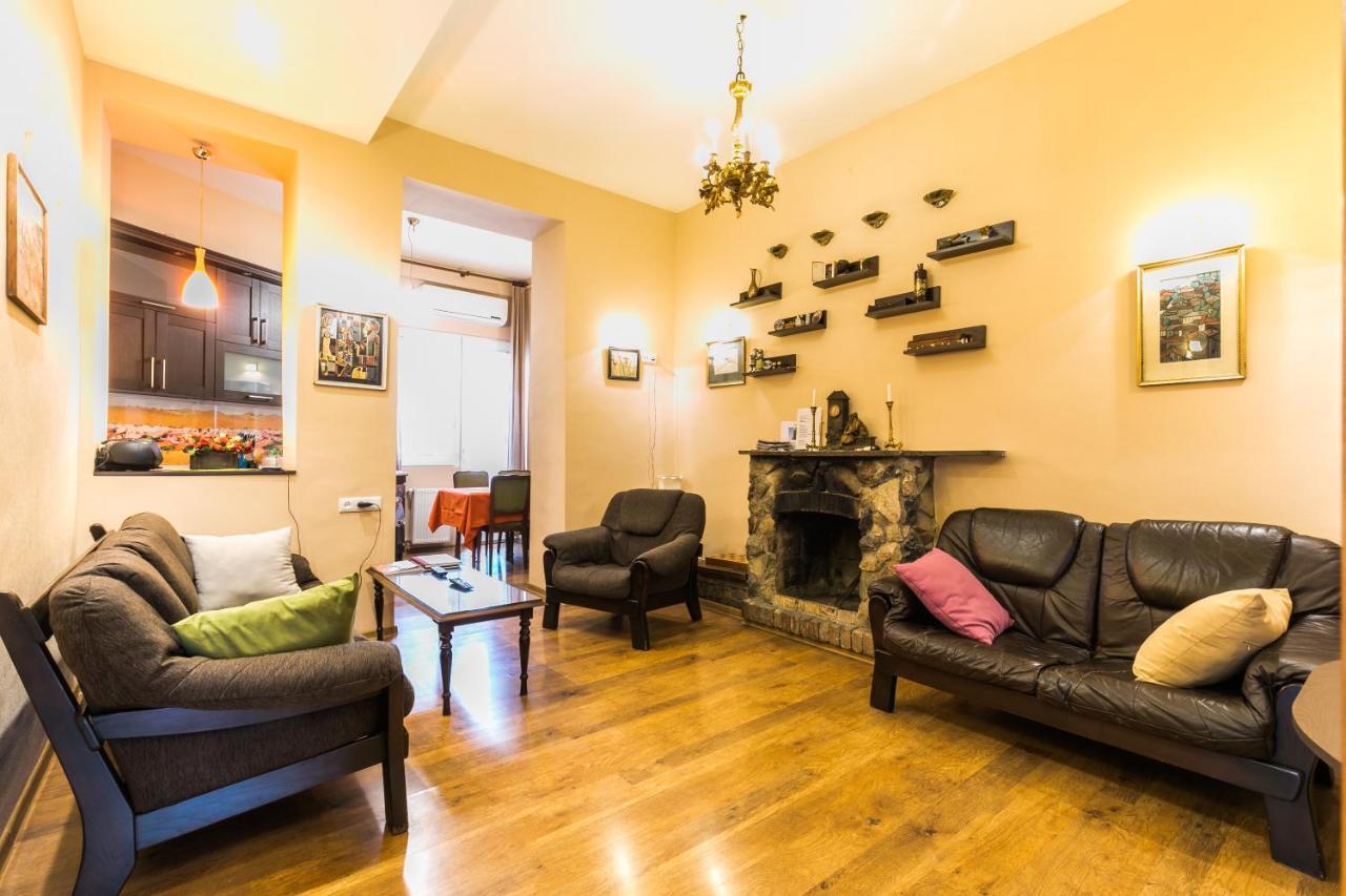 Apartment At 12 Baratashvili Street Tbilisi Zewnętrze zdjęcie